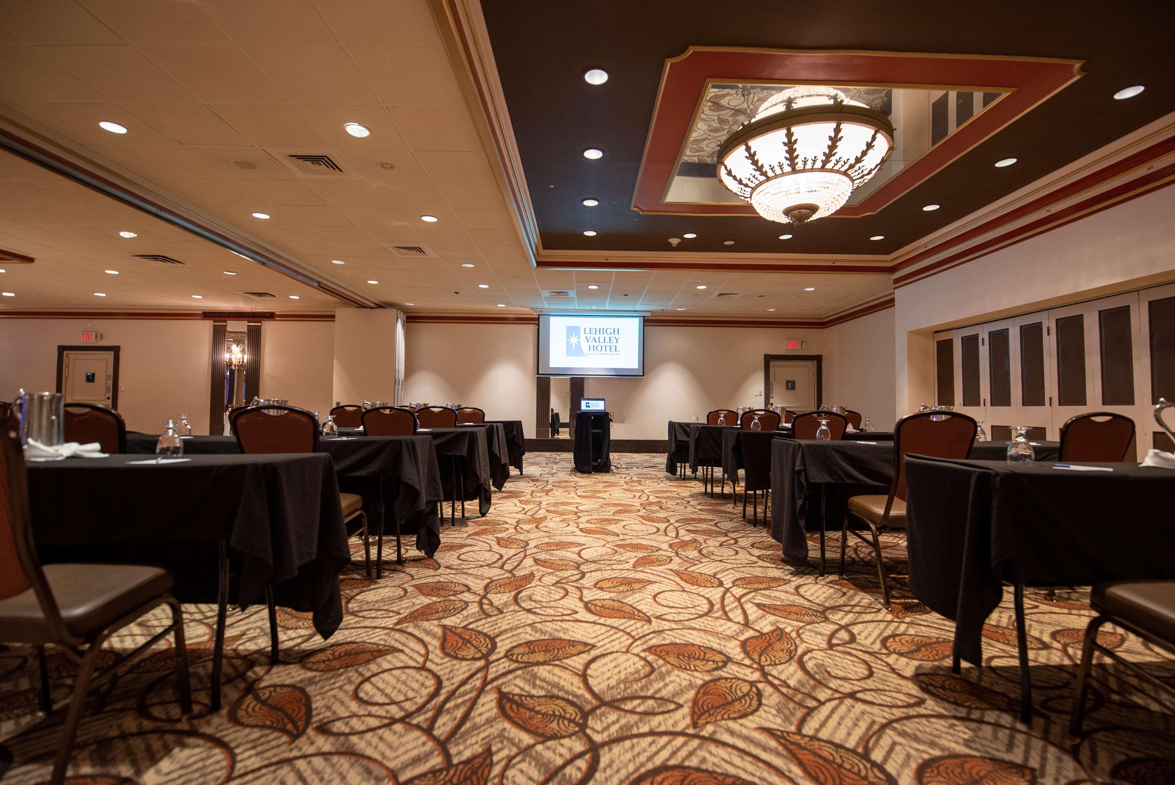 Surestay By Western Lehigh Valley Hotel